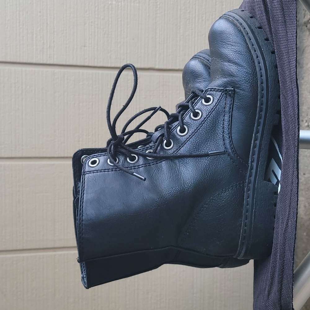 Unr8ed Black Lace Up/Zip Side Combat Boots Size 7